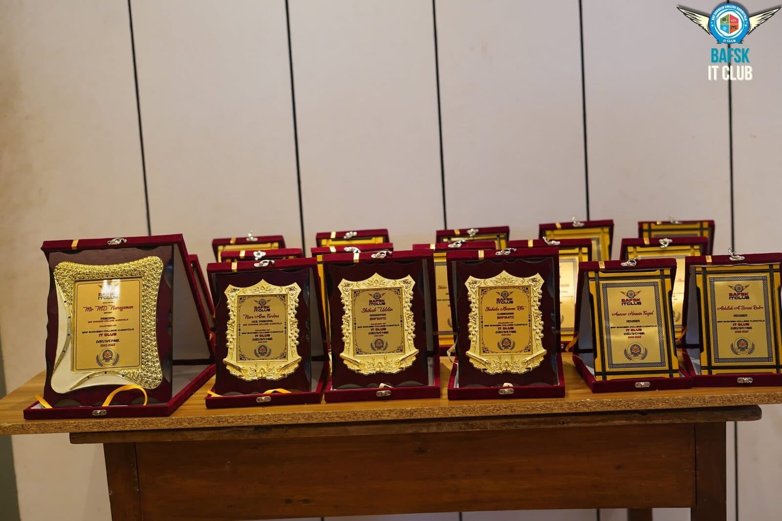 Trophies, e-sports and achievements